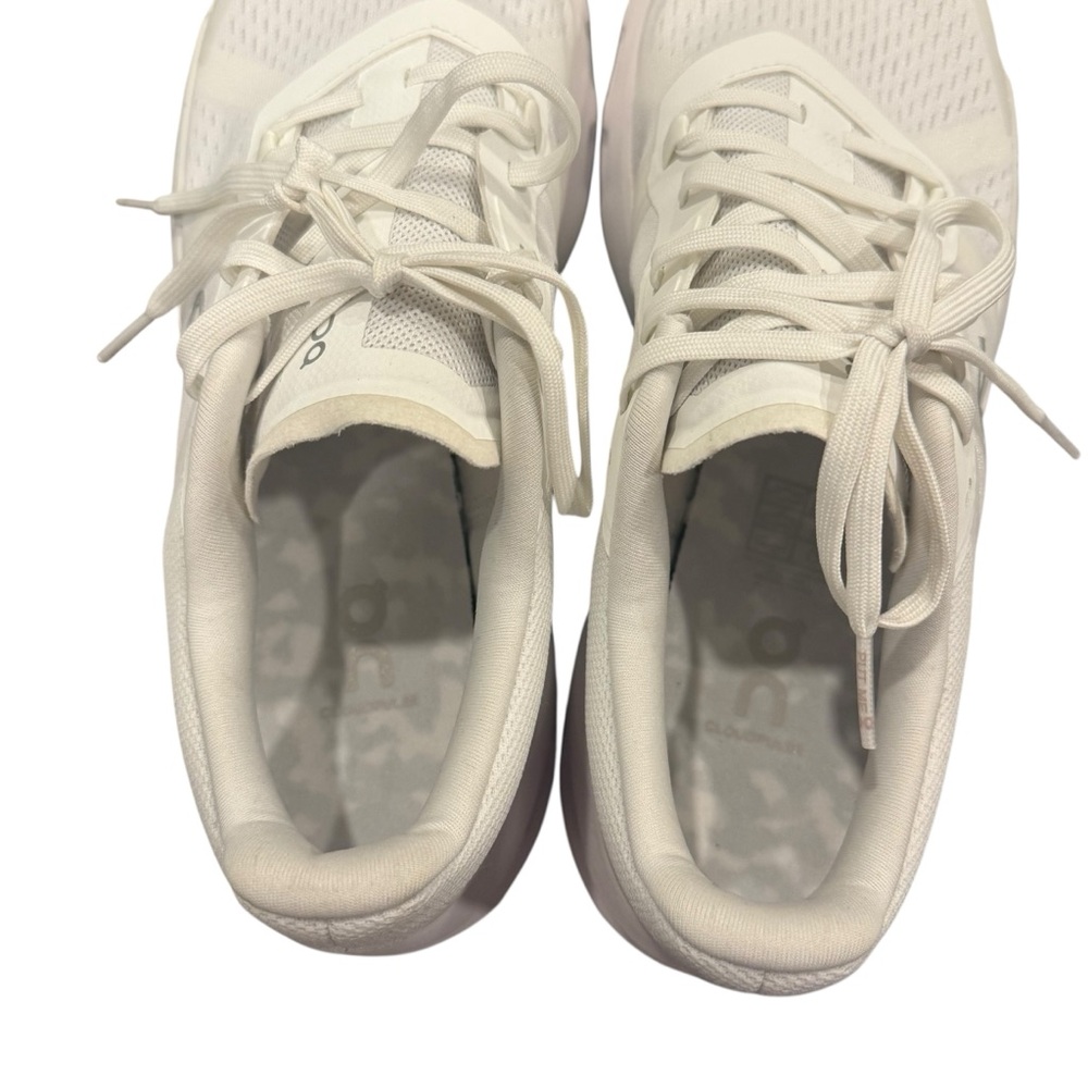 NEW On Running Women's Cloudpulse Regular Width Size: 9.5 White/Frost Sneakers - Picture 12 of 14